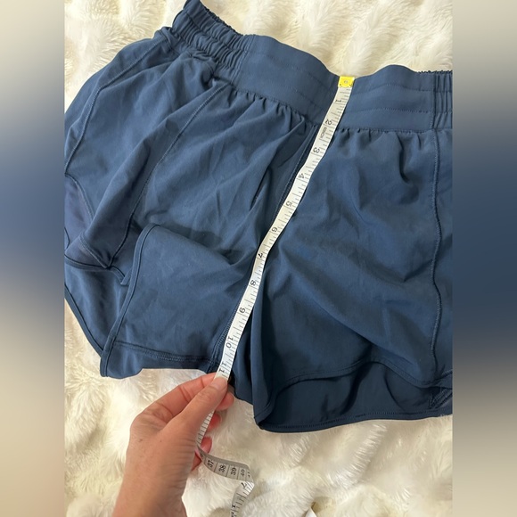 Lululemon Hotty Hot Short 4” Navy size 8 - Picture 6 of 6